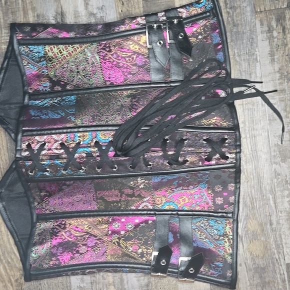 Multicolor Corset with Metal Clasps And Lace-up Back - Picture 7 of 7